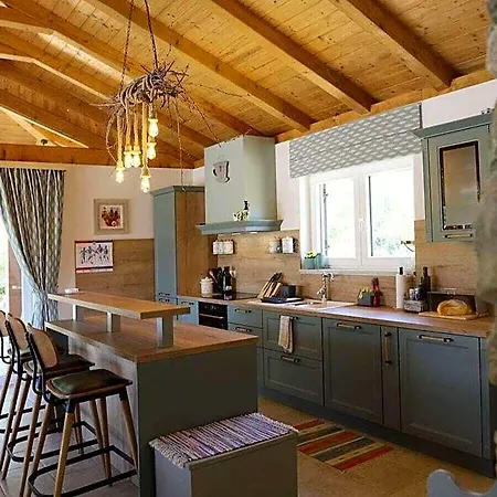 Olive Paradise Comfortable Hotell 2*