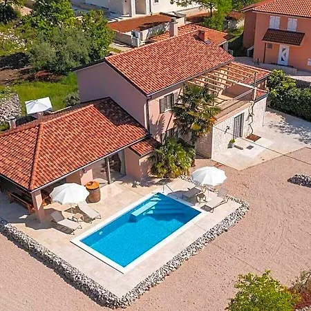 Olive Paradise Comfortable Hotell 2*
