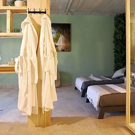 Olive Paradise Comfortable Hotell 2*