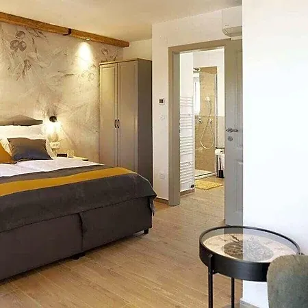 Olive Paradise Comfortable Hotell 2*